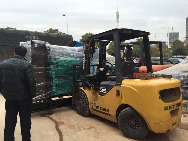 吉首人民银行在明邦科联订购350KW康明斯柴油发电机组