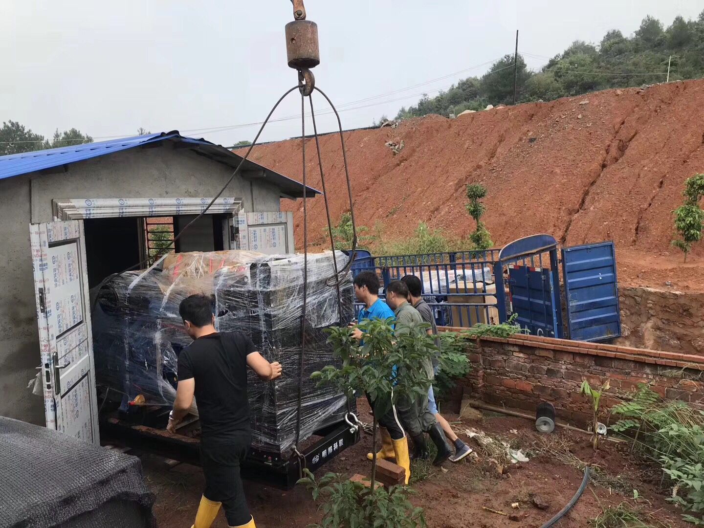 湖南郴州市嘉禾县某养殖场购买两台明邦200千瓦柴油发电机组 湖南郴州市嘉禾县某养殖场购买两台明邦200千瓦柴油发电机组