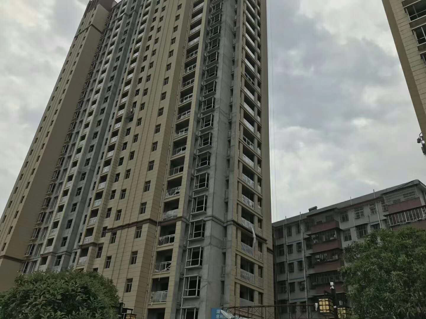 张家界慈利县江楠星城安装明邦700KW潍柴柴油发电机 张家界慈利县江楠星城安装明邦700KW潍柴柴油发电机